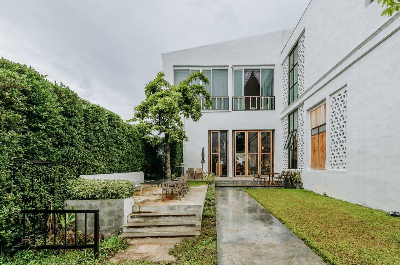 White Wall Riverfront Hotel Kamphaeng Phet Exteriér fotografie